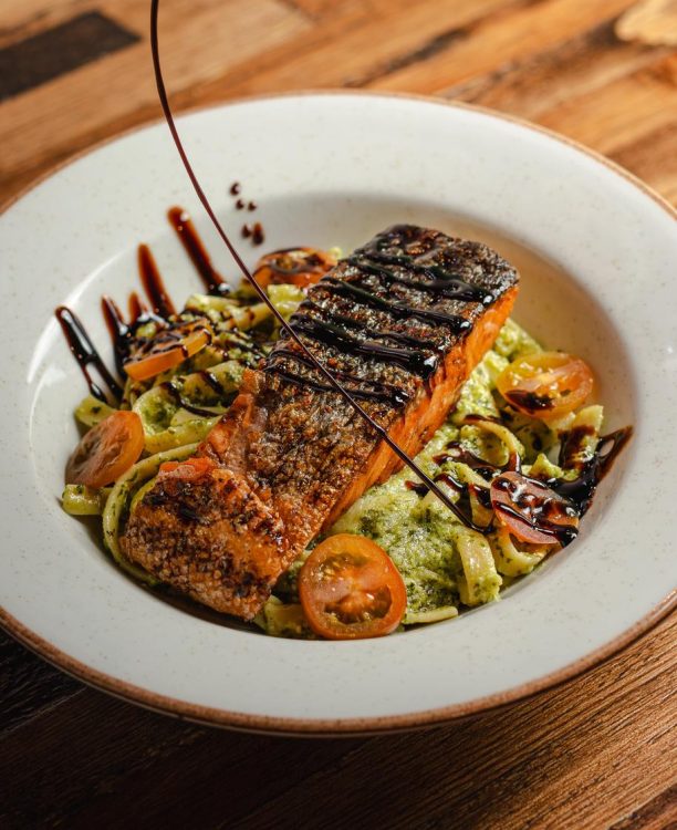 Pasta Pesto y Salmón