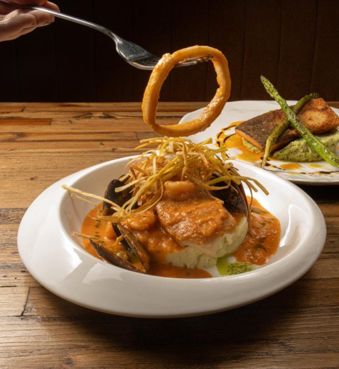 Róbalo en Salsa de Frutos del Mar