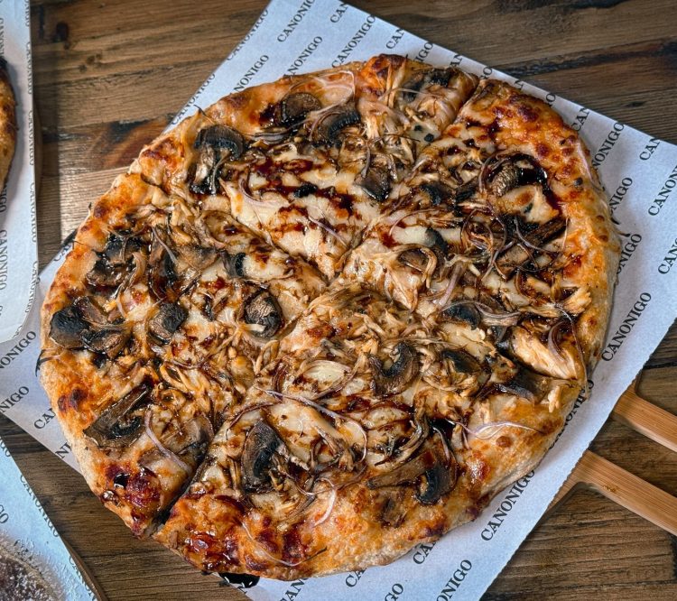 Pizza Pollo con Champiñones