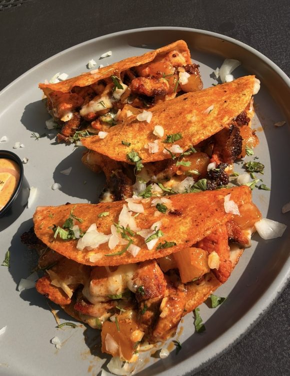 QUESADILLA AL PASTOR