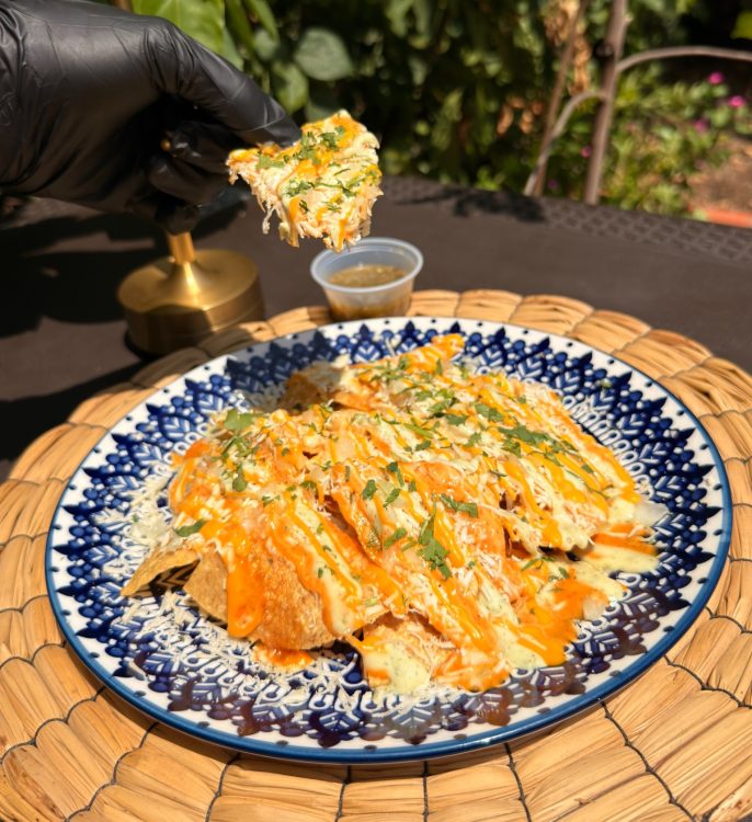 NACHOS CON QUESO