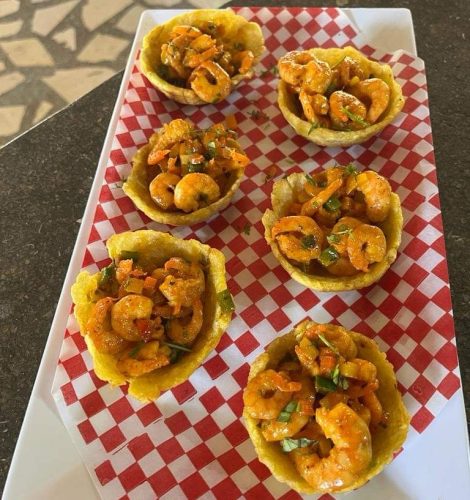 Canastica de Plátano con Camarones