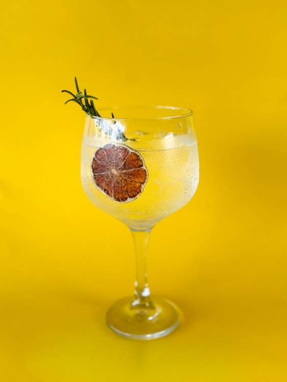GIN TONIC