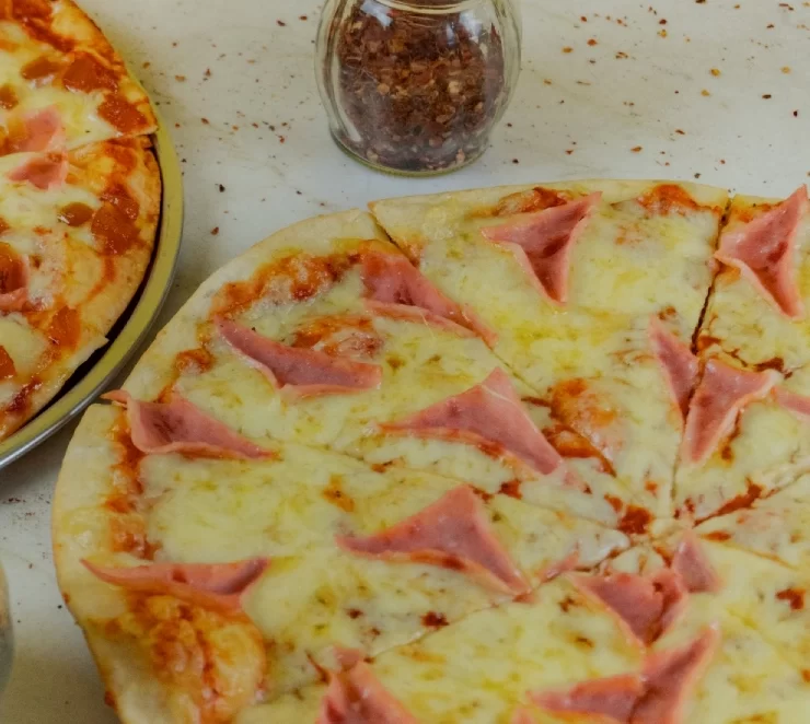 Pizza Jamón con Queso