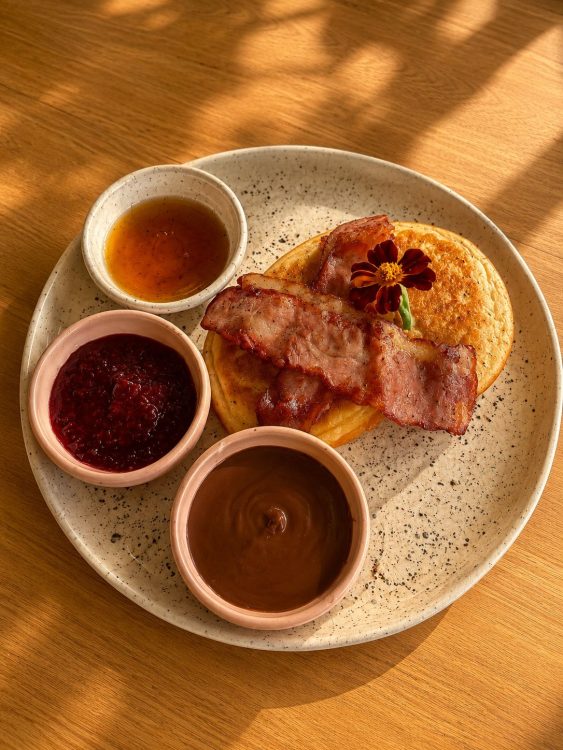 Pancakes & Bacon