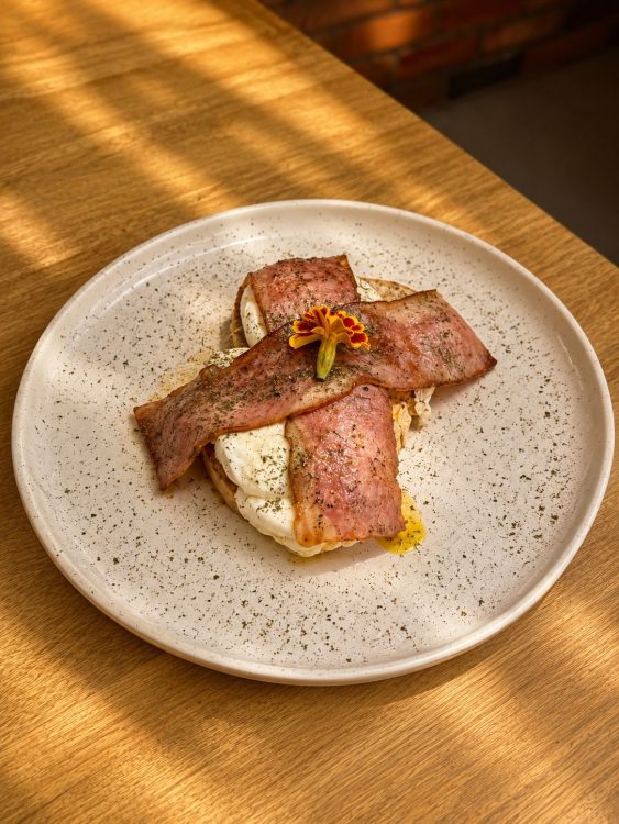 Huevos Benedictinos
