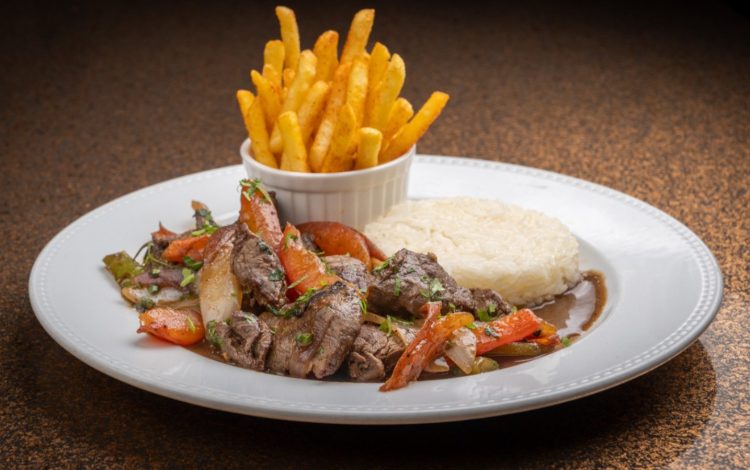 Lomito Saltado