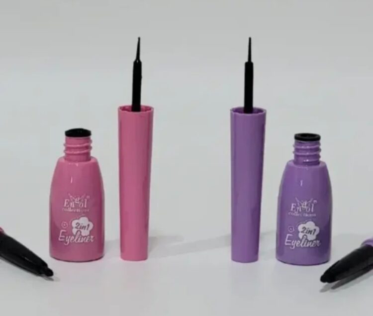 Delineador negro 2en1