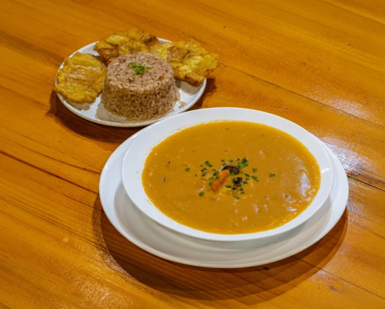 Cazuela de Mariscos