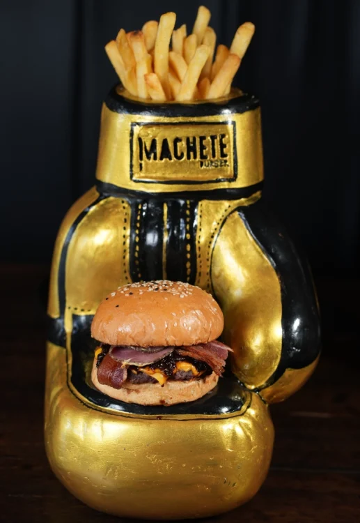 LA BALBOA BURGER