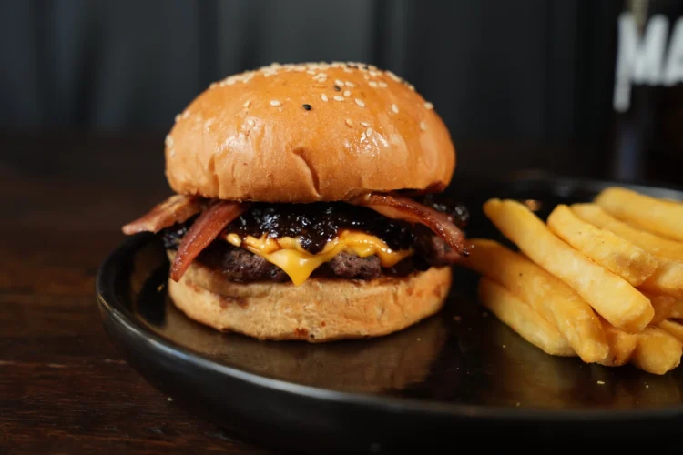 MULATA BURGER