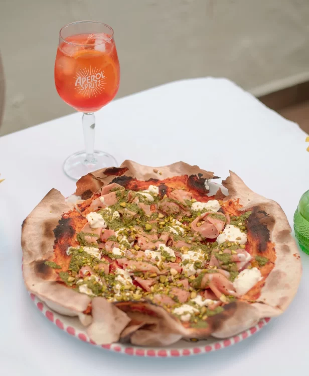 Mortadella di Bologna con Straciatella y Pistacho