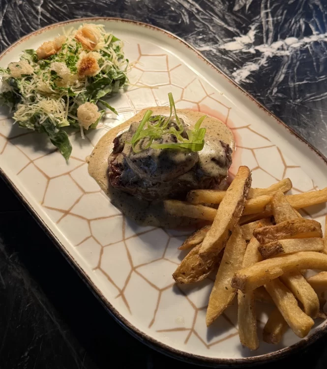 Solomillo a la Parrilla con Portobello y Risotto de Queso