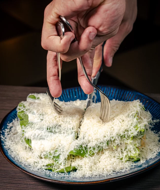 Romana con Gorgonzola y Dátiles