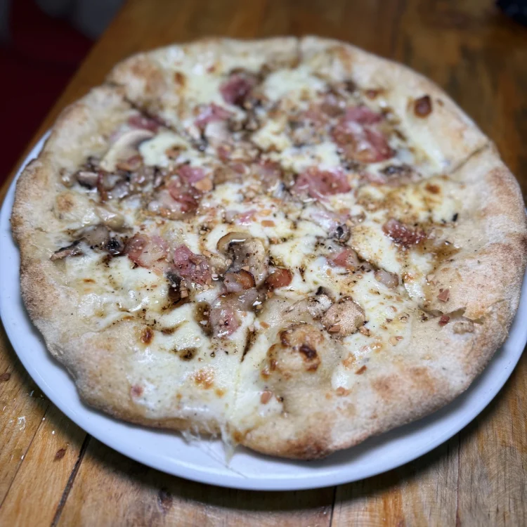 Carbonara D'Trufas Pizza