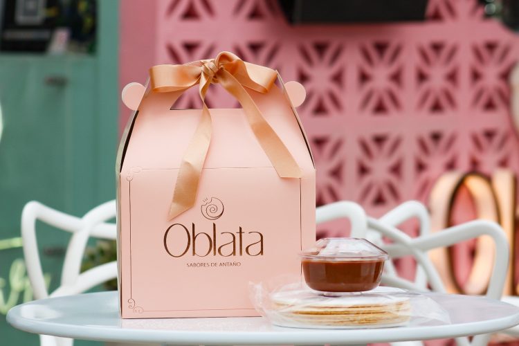 Box - 10 Oblatas + Arequipe 400gr