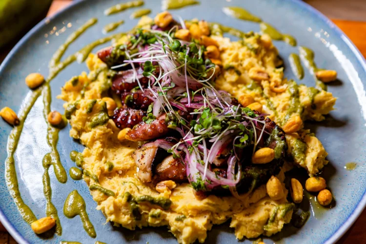 PULPO AL BARRO