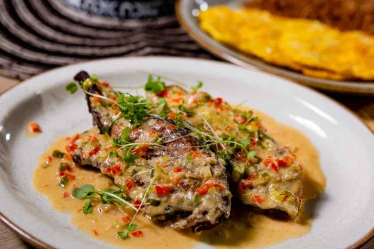 BAGRE EN SALSA DE COCO