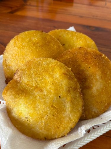 Arepa de Huevo con Carne