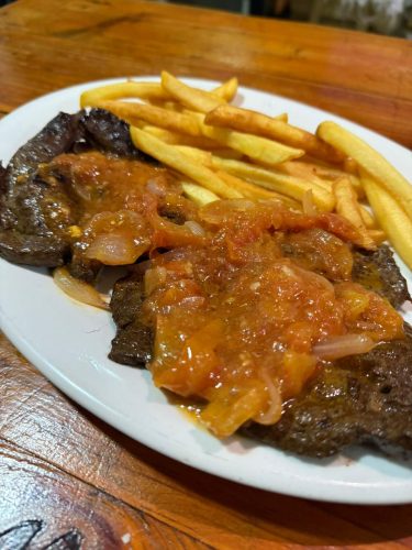 Hígado Encebollado o en Bistec