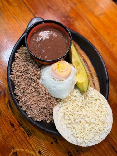 Típico Montañero al Gusto