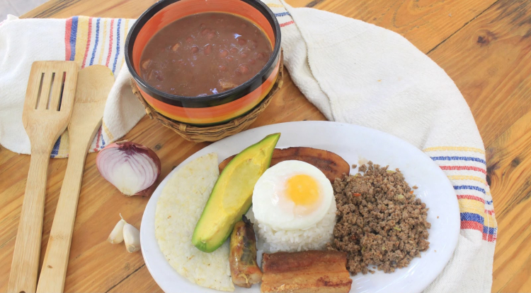 Cazuela de Frijol