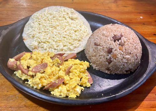 Calentao con Huevos al Gusto