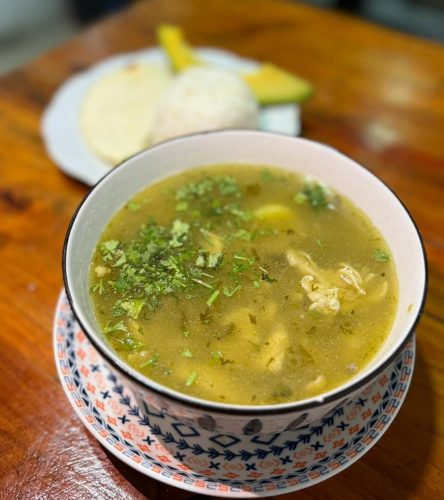 Sopa de Pollo Campesina