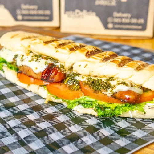 Choripán al Carbón