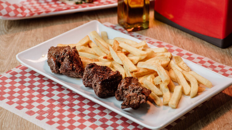 Chuzo Lomito con papas