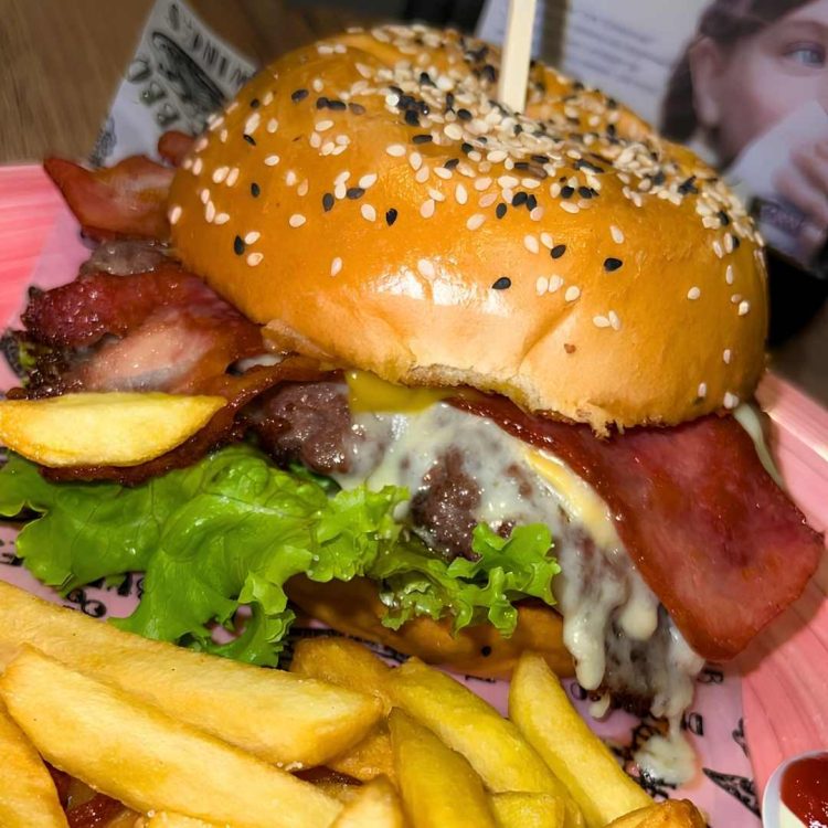 Americana Especial