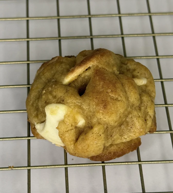 WHITE CHOCOLATE CHIP COOKIE