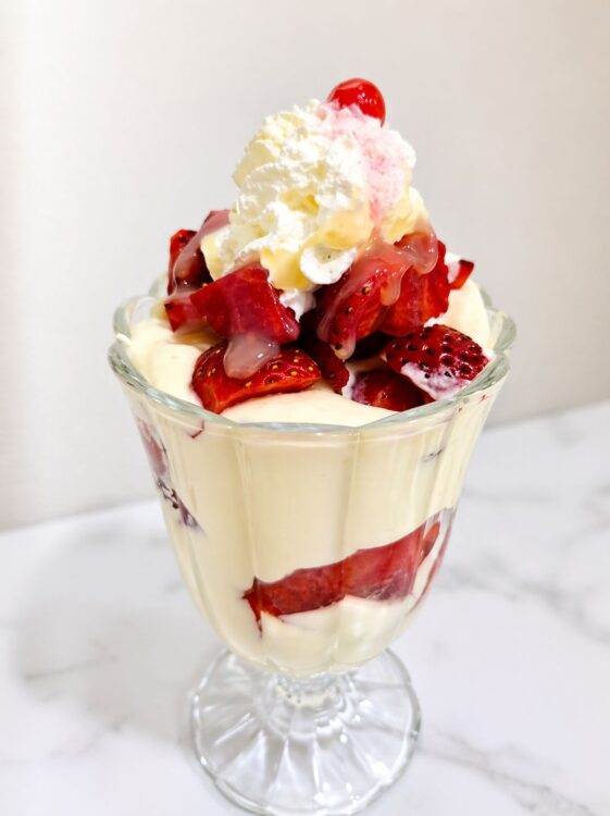 Copa De Fresas Con Crema