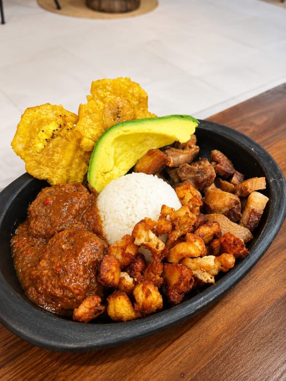 Bandeja Costeña