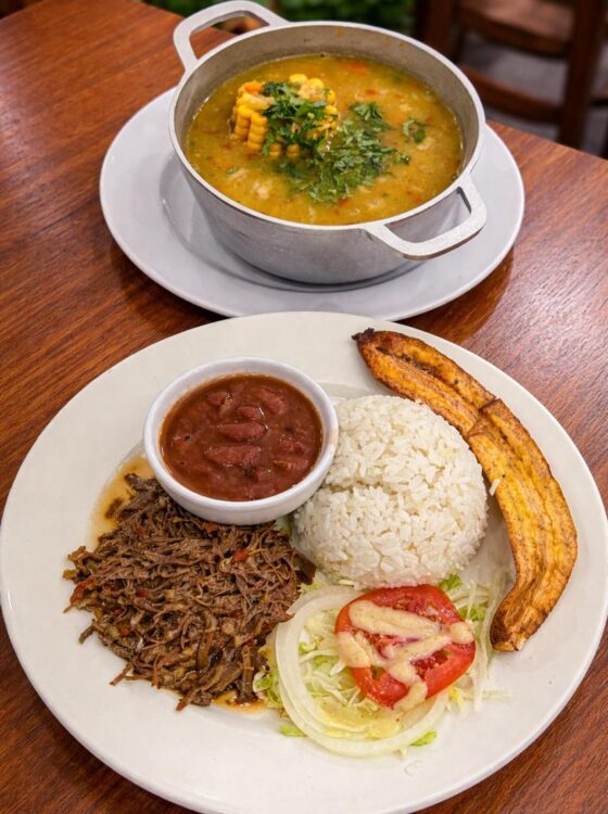 Ejecutivo Carne Desmechada