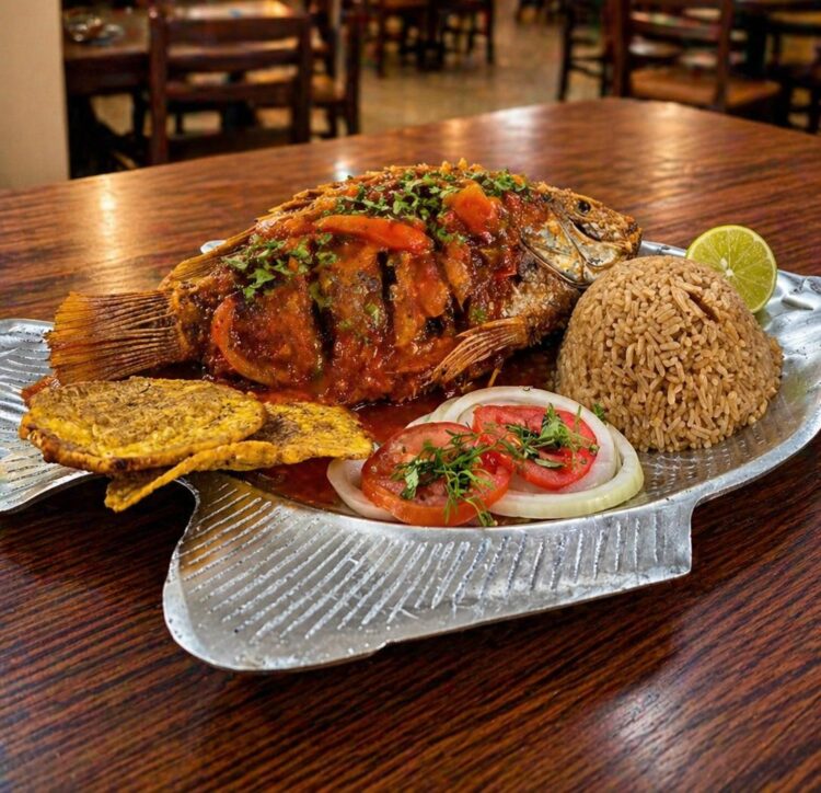 Mojarra Frita Guisada