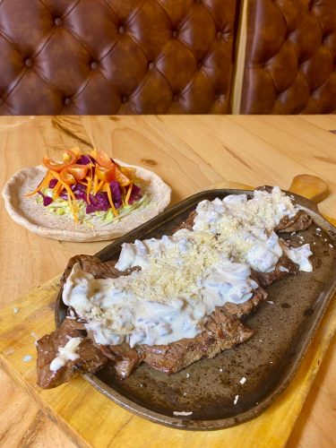 Lomo fino en salsa de champiñón