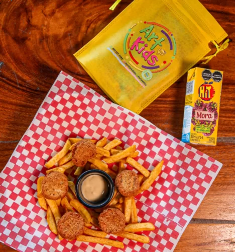 Nuggets+Bebida+Caja Infantil